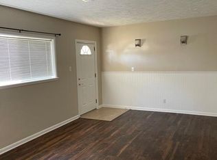 300 W Crawford St, Gentry, AR 72734