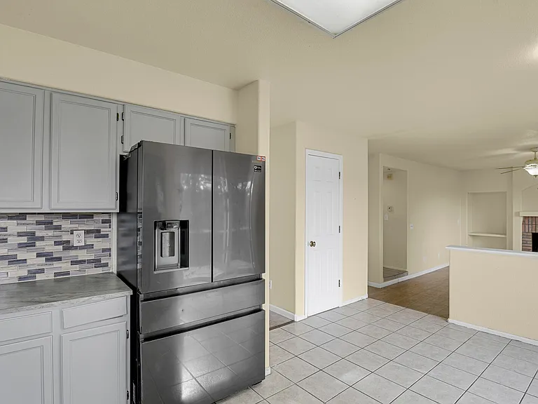 2585 S Truckee Way — Photo 8