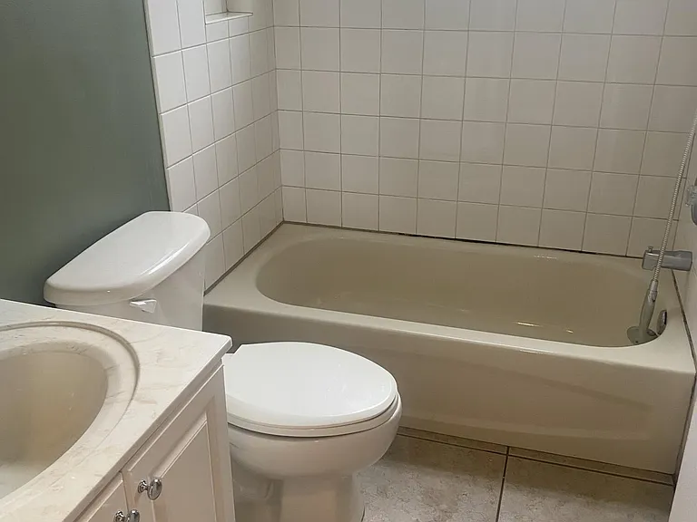 906 Mariner Bay Blvd — Photo 32