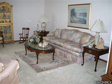 5th image of 1725 W 44th St