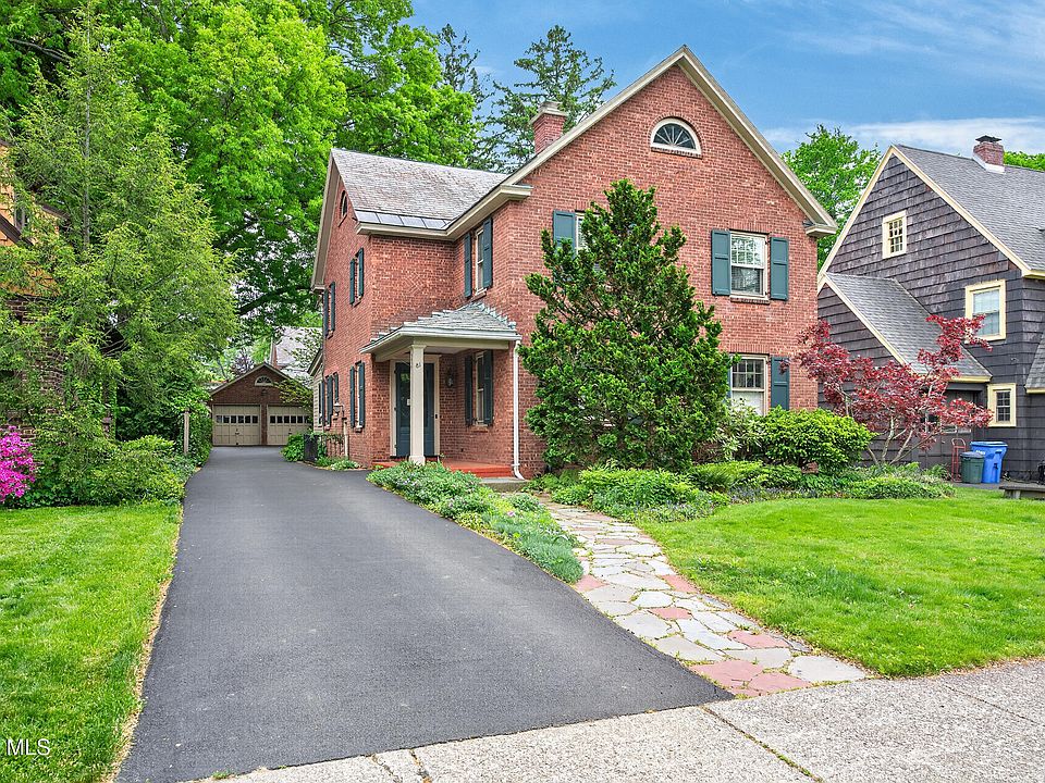 1st image of 81 Brookline Avenue