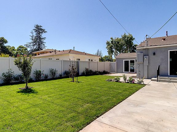4th image of 4138 Lomina Ave