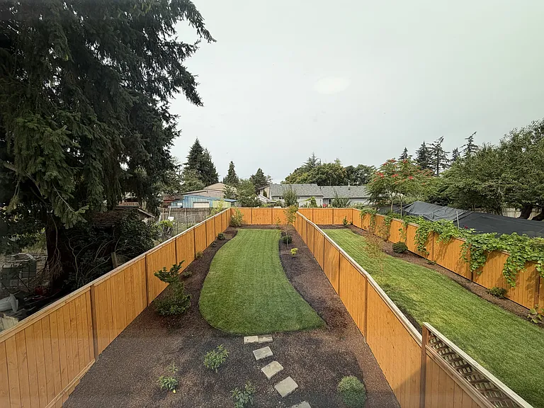 4025 Filbert St NE — Photo 26