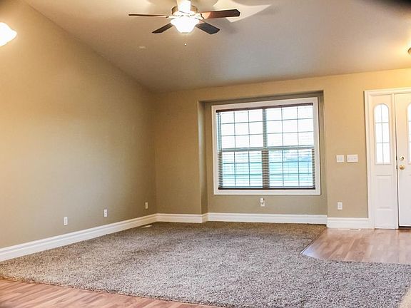 2nd image of 3165 Guadeloupe Dr