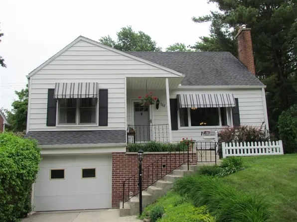 708 Collegewood Dr, Ypsilanti, MI 48197