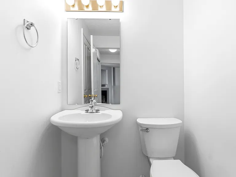 1113 Green Knoll Dr — Photo 34