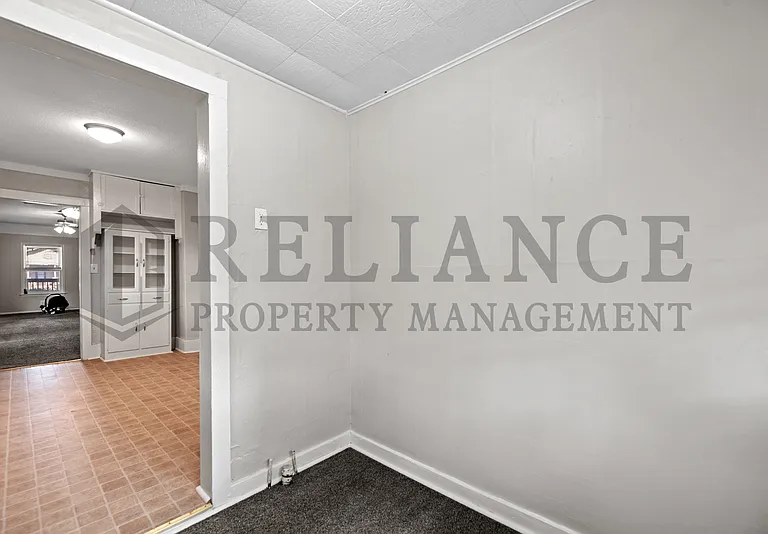 232 S Sedgwick St — Photo 16