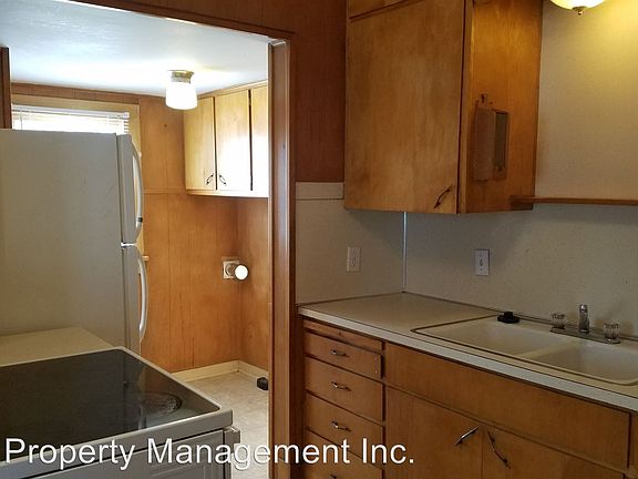 3rd image of 2527 Avenue E