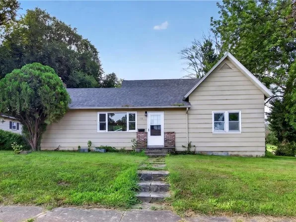 935 W Walnut St, Nevada, MO 64772