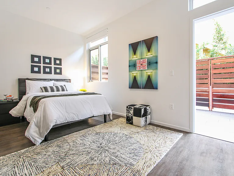 1342 N Hayworth Ave #103 — Photo 10