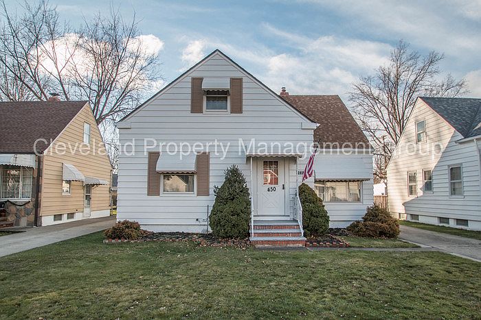1st image of 430 E 275th St