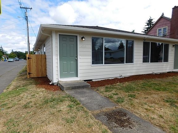 3rd image of 2515-2517 Lee St SE #2515