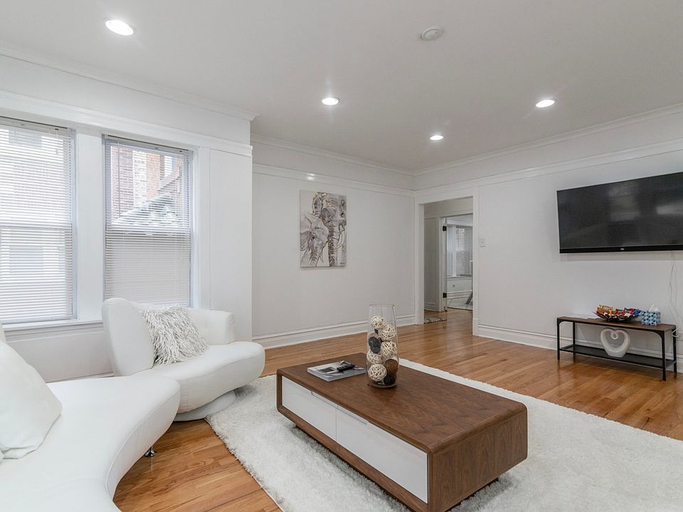 2nd image of 5028 N California Ave Unit 1