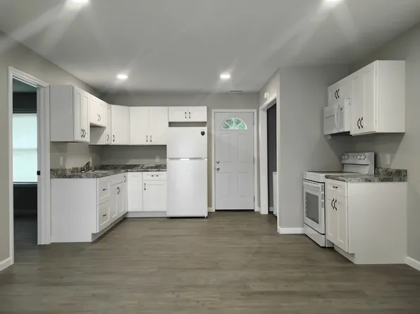 719 College Ave #719, Mitchell, IN 47446