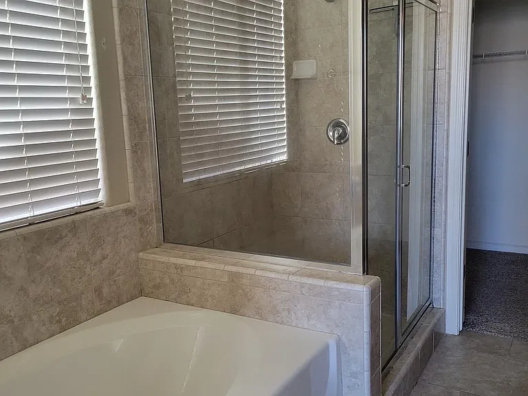 3457 Lansing Ave — Photo 9
