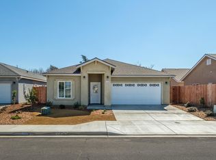 1030 E Riverside Dr, Madera, CA 93638