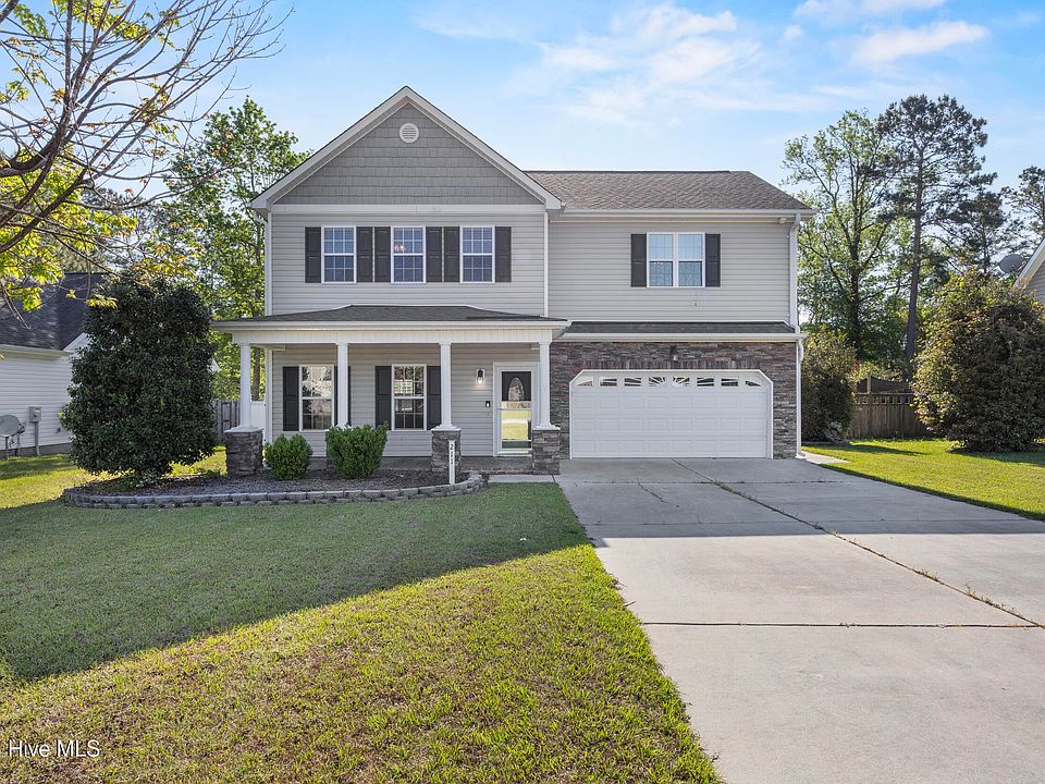 1st image of 211 Wedgefield Circle