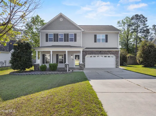 211 Wedgefield Circle, Maple Hill, NC 28454