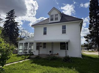 1090 N 2nd Street, Platteville, WI 53818