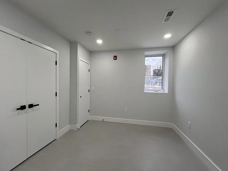 2439 N Marshall St — Photo 6