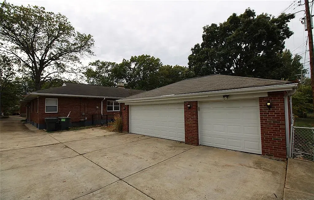 5849 Robert Ave — Photo 2