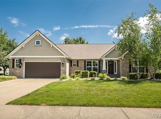 248 Shawnee Ct, O'Fallon, IL 62269