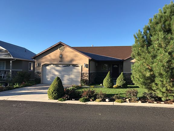 3rd image of 825 W Saddle Dr