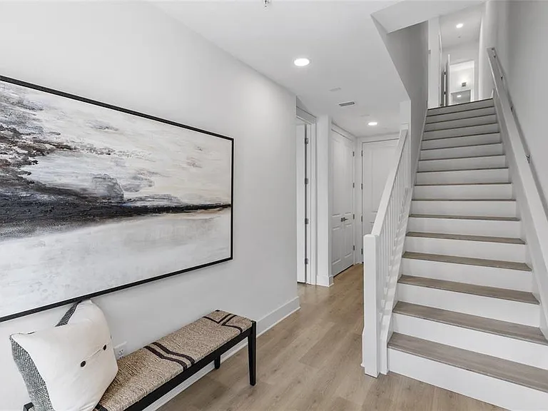 266 Park Lake St #19 — Photo 31