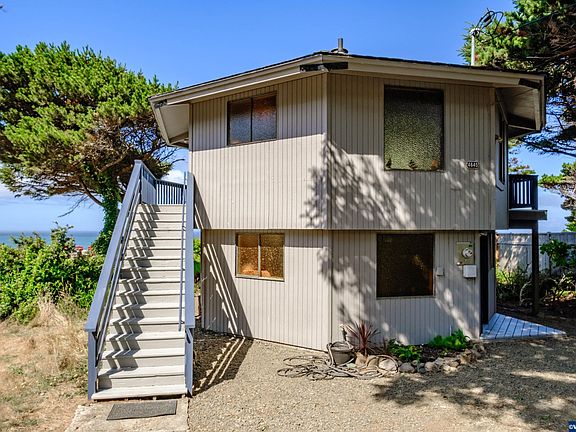 5th image of 4645 SW Beach Ave
