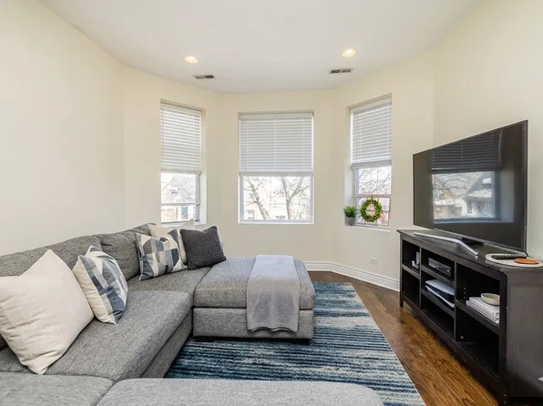 2220 N Keystone Ave #2, Chicago, IL 60639