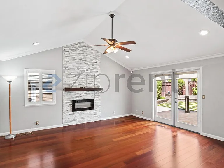 2969 Martin Ave — Photo 10