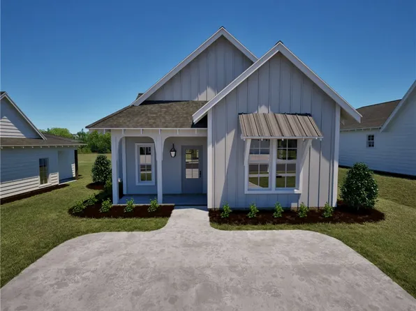 87 Summer St, Opelika, AL 36804