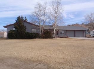 14 Valley Rd, Douglas, WY 82633