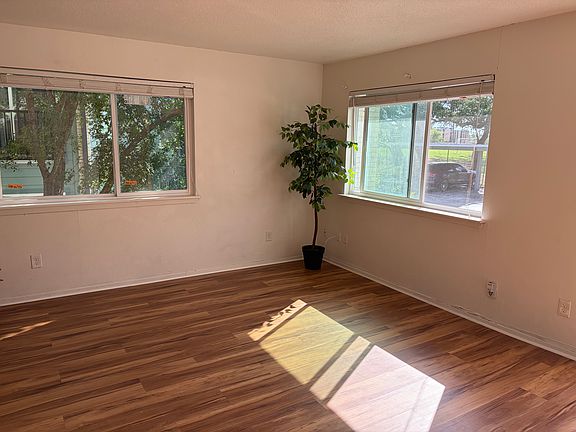 4th image of 2124 Burton Dr APT 247