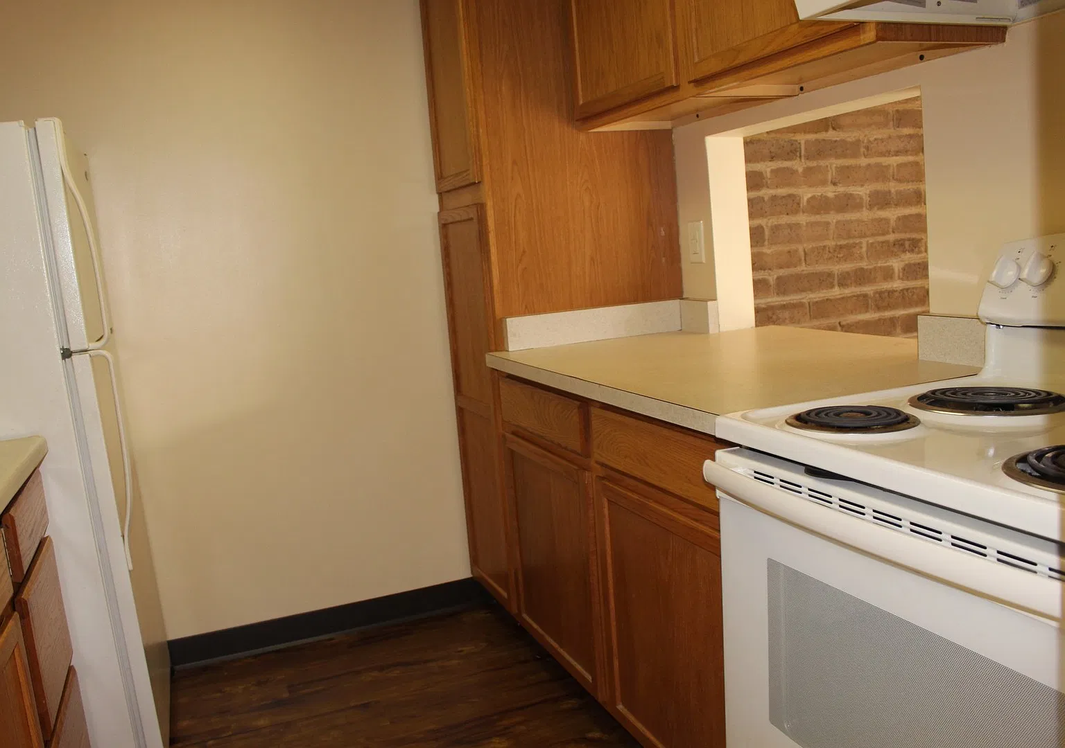 Pennwood Square 516-520 Rebecca Ave. — Photo 2