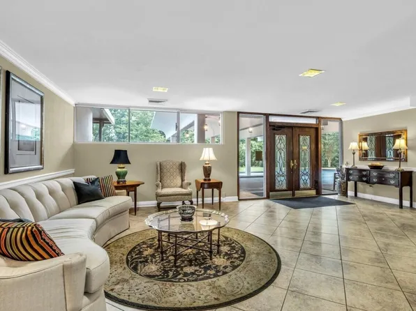 1414 Continental Dr APT 302, Chattanooga, TN 37405
