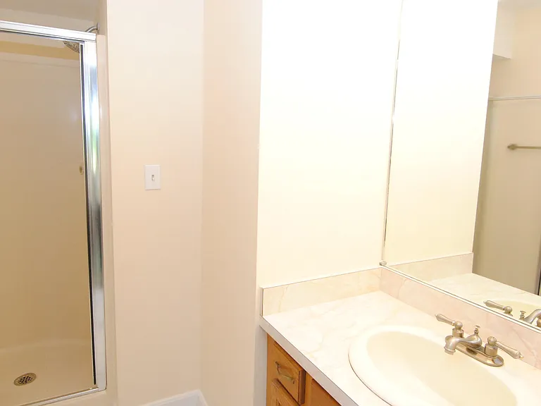 74 Stillwater Dr — Photo 18
