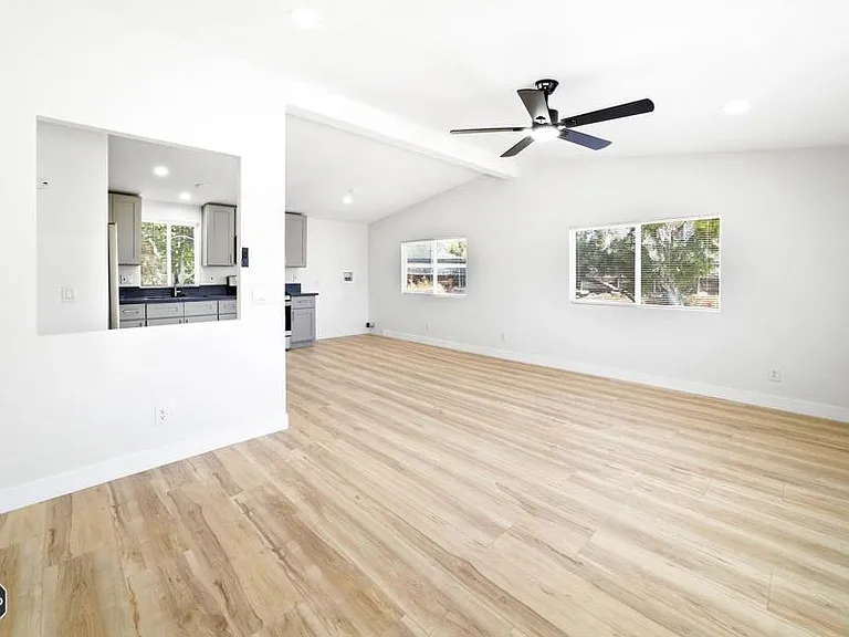 3272 K St — Photo 12