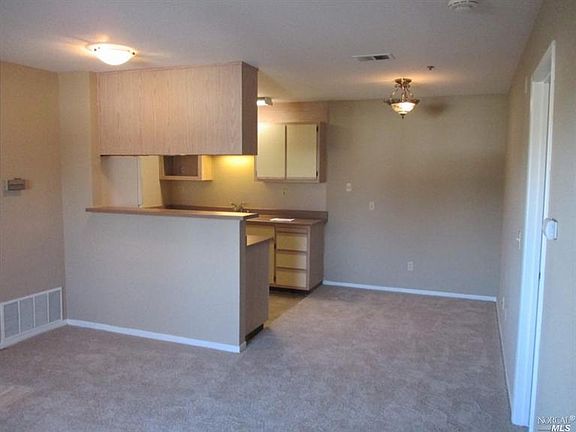 3rd image of 8201 Camino Colegio Dr #86