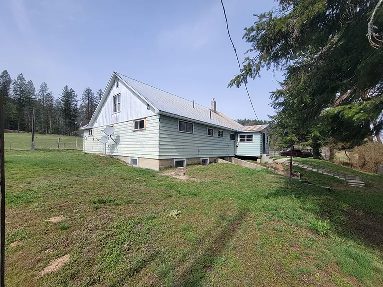 1151 Pease Rd — Photo 3