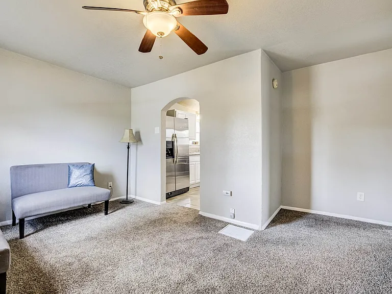 542 W Boulder St — Photo 5
