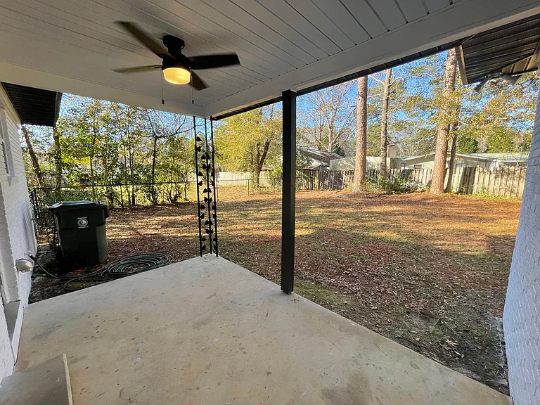 802 Lakeland Dr — Photo 13