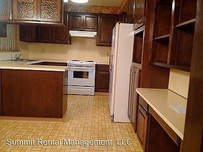 2nd image of 4765 18th Ave NE