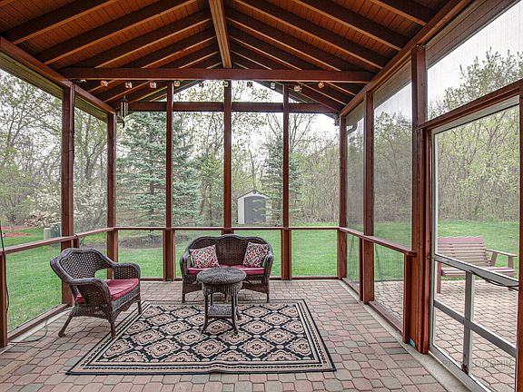 Screened in Porch!