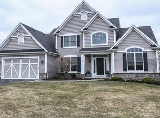 2 Aldrich Gln, Fairport, NY 14450