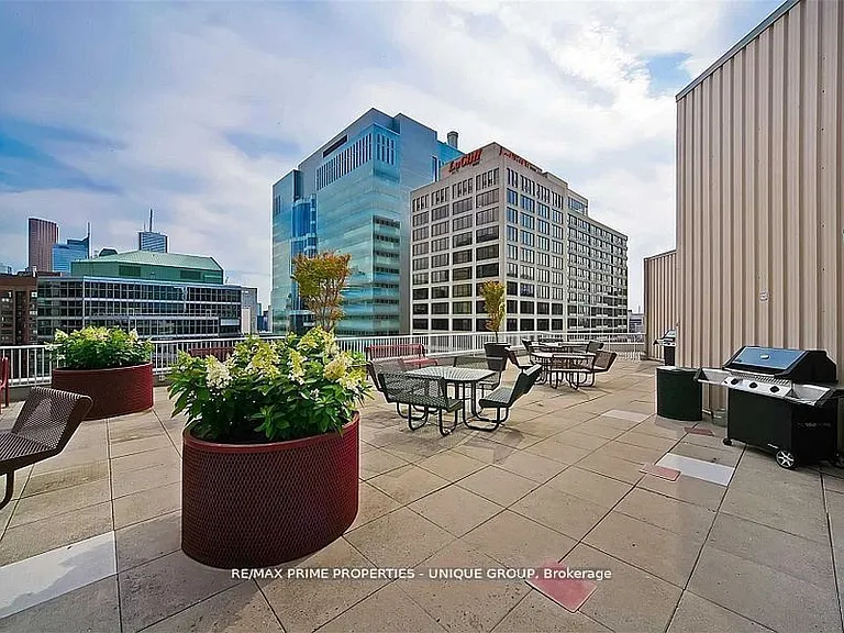 717 Bay St #504 — Photo 14