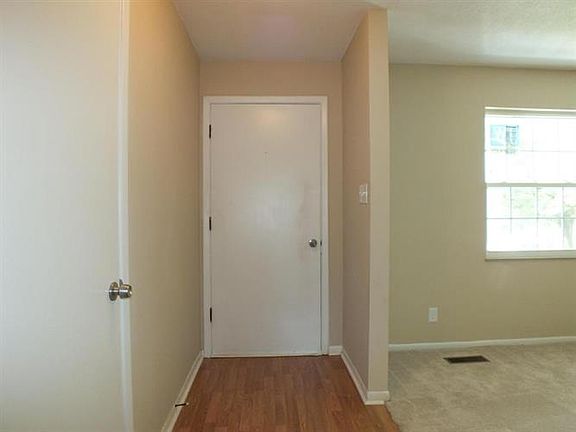 3rd image of 8213 Foxall Cir