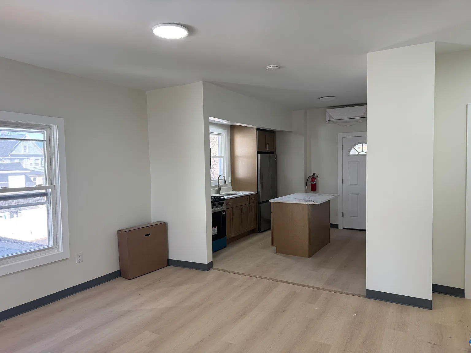 4 bed, 1400 sqft, $2,850 — Photo 1