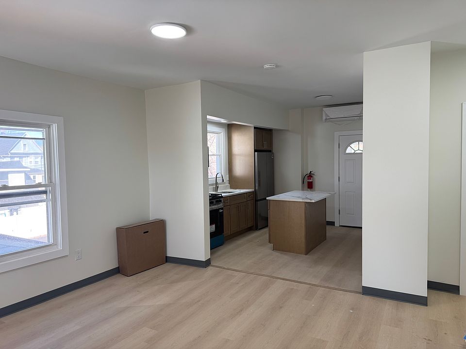 1st image of 157-159 Virginia St #4