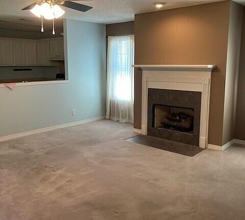 3rd image of 220 Woodlake Dr